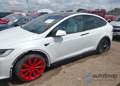 2022 Tesla Model X Plaid Tri Motor All-Wheel Drive из США, поврежденный, VIN 7SAXCBE69NF356232